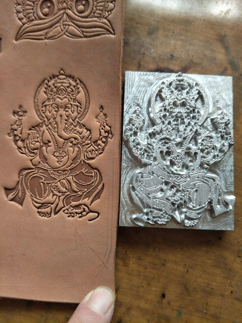 Unique Leather Work - Pola Ganesha, kerajinan tangan dengan desain