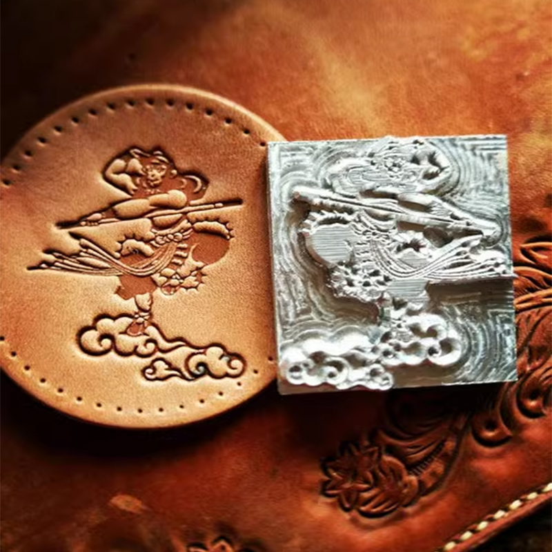Pola Raja Kera Pekerjaan Tanga - Unique Leather Work ulasan dan harga
