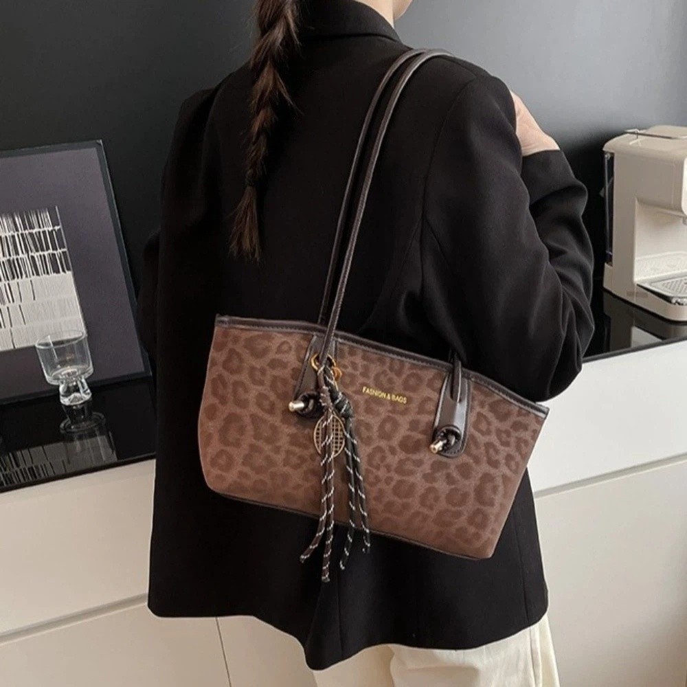 Tas Selempang Kulit Modern Mot - Unique Leather Work ulasan dan harga